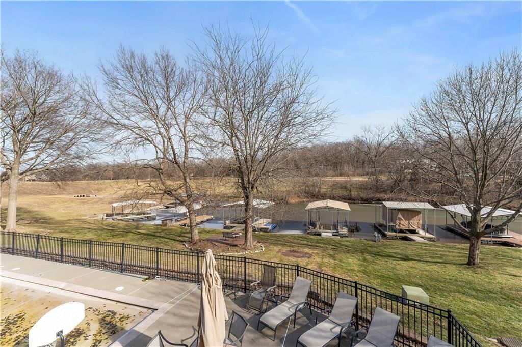 336 N Winnebago Drive — photo 50