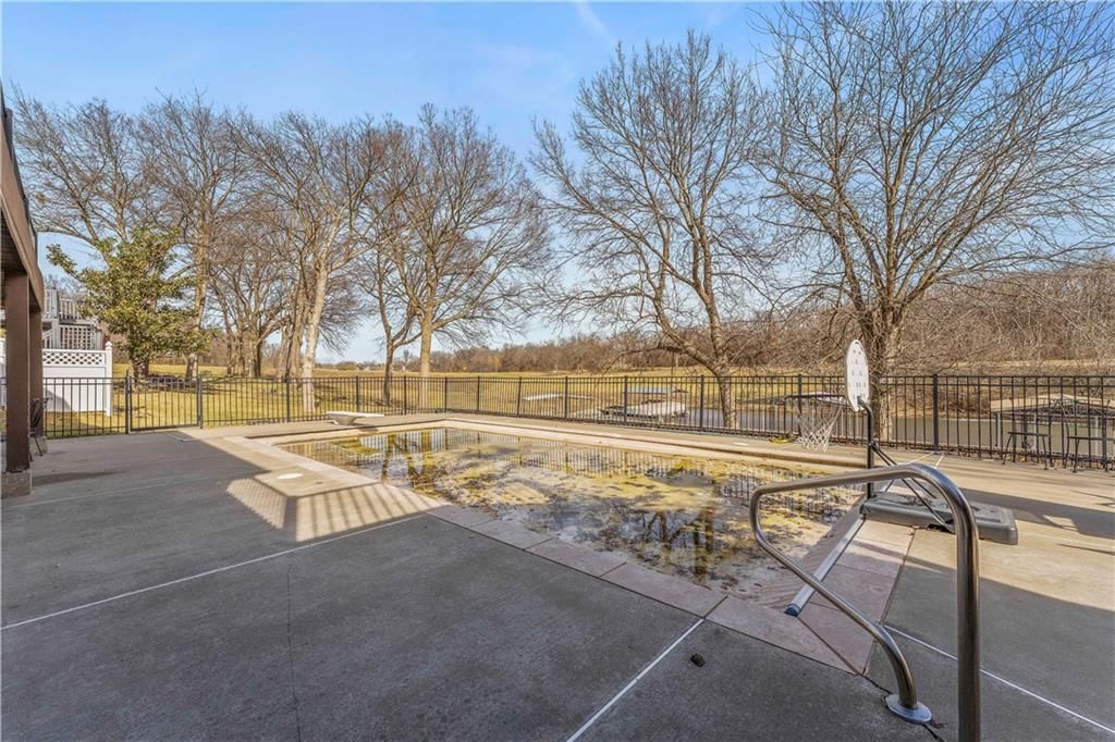 336 N Winnebago Drive — photo 54