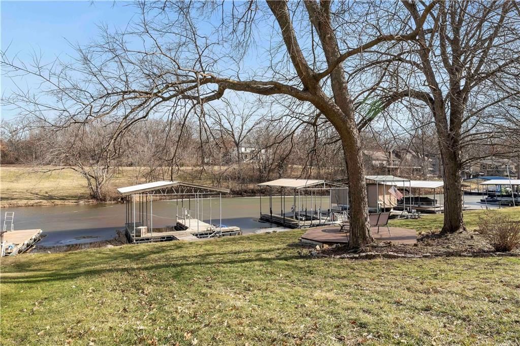 336 N Winnebago Drive — photo 60