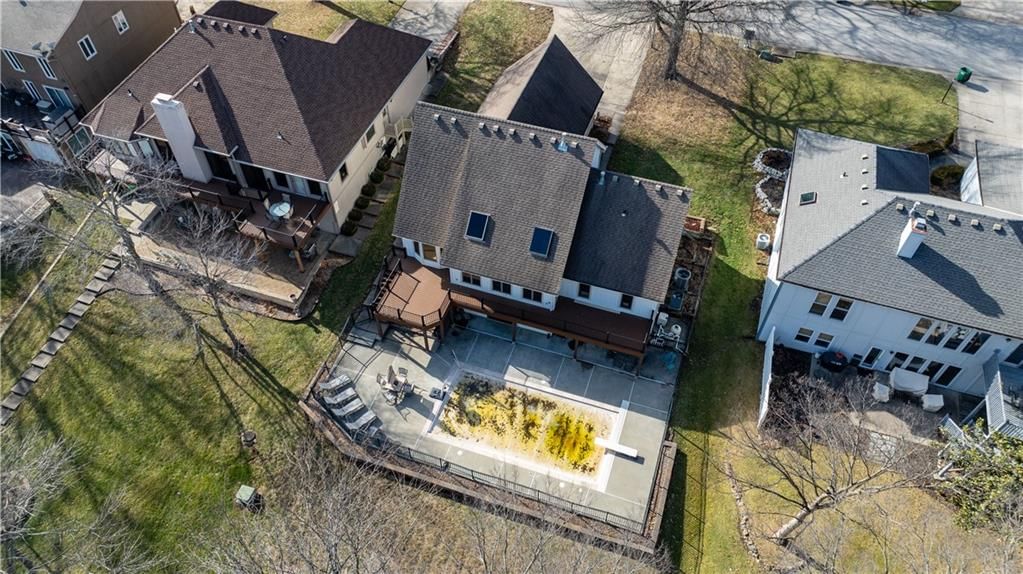 336 N Winnebago Drive — photo 70