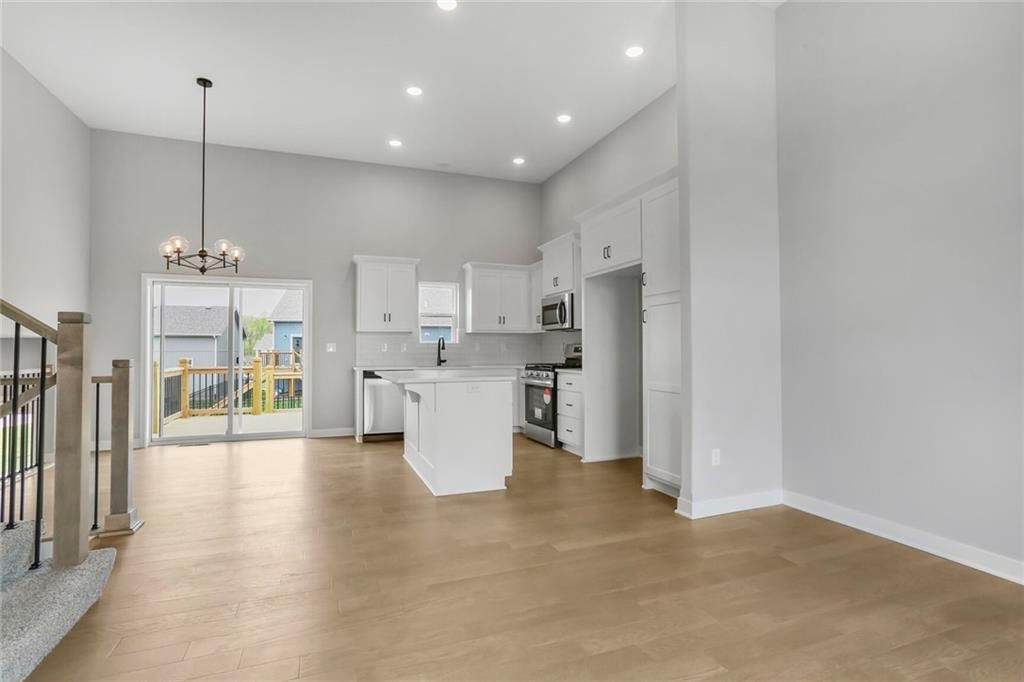 16153 Ryan Circle — photo 2