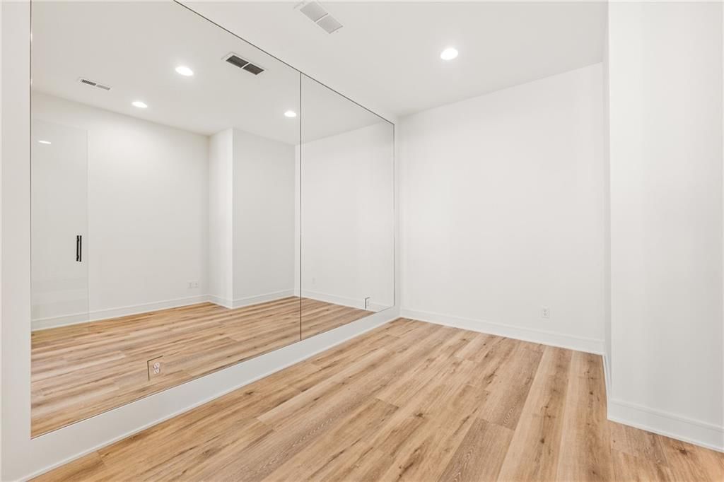 17021 Parkhill Street — photo 40