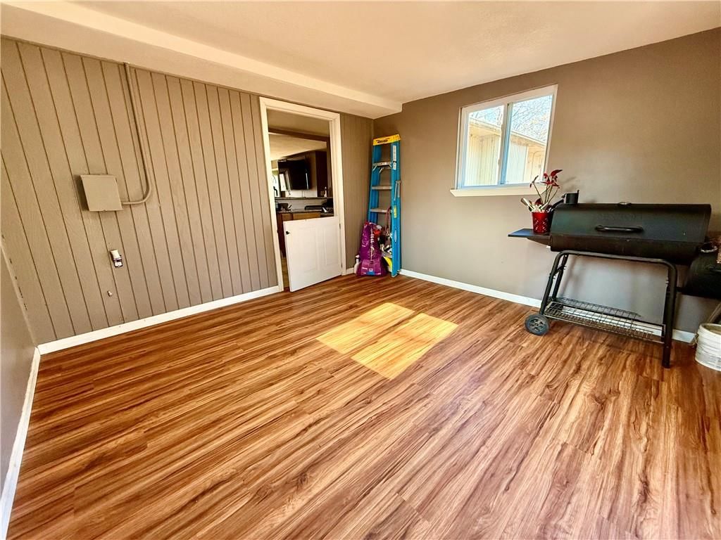 204 N Minnesota Street — photo 47