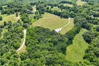 1301 S Van Dyke Road — photo 44