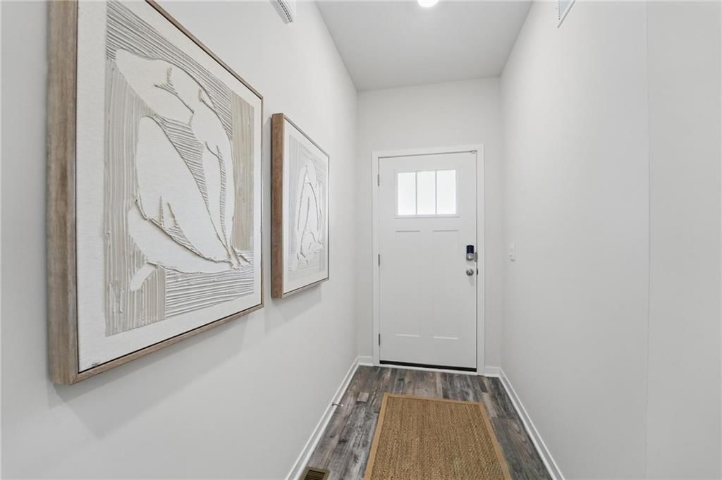 605 Izzy Way — photo 2