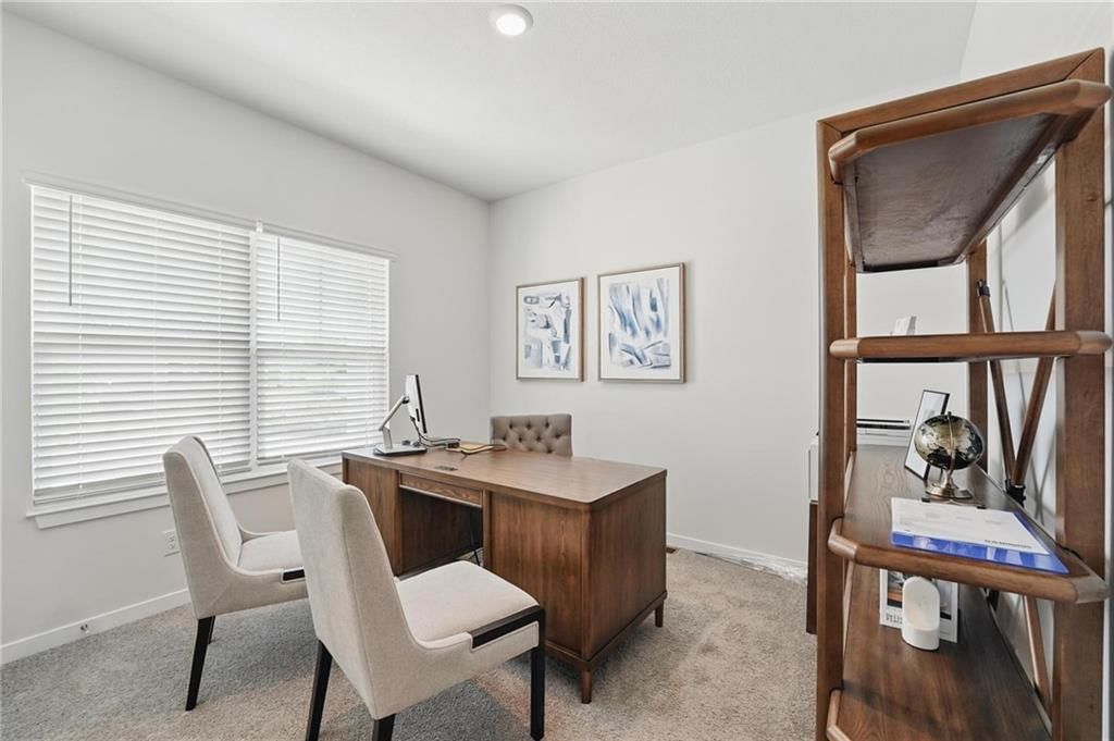 605 Izzy Way — photo 3