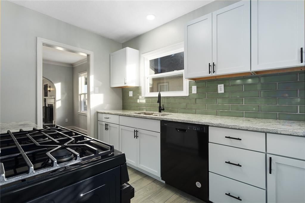 6004 Forest Avenue — photo 14