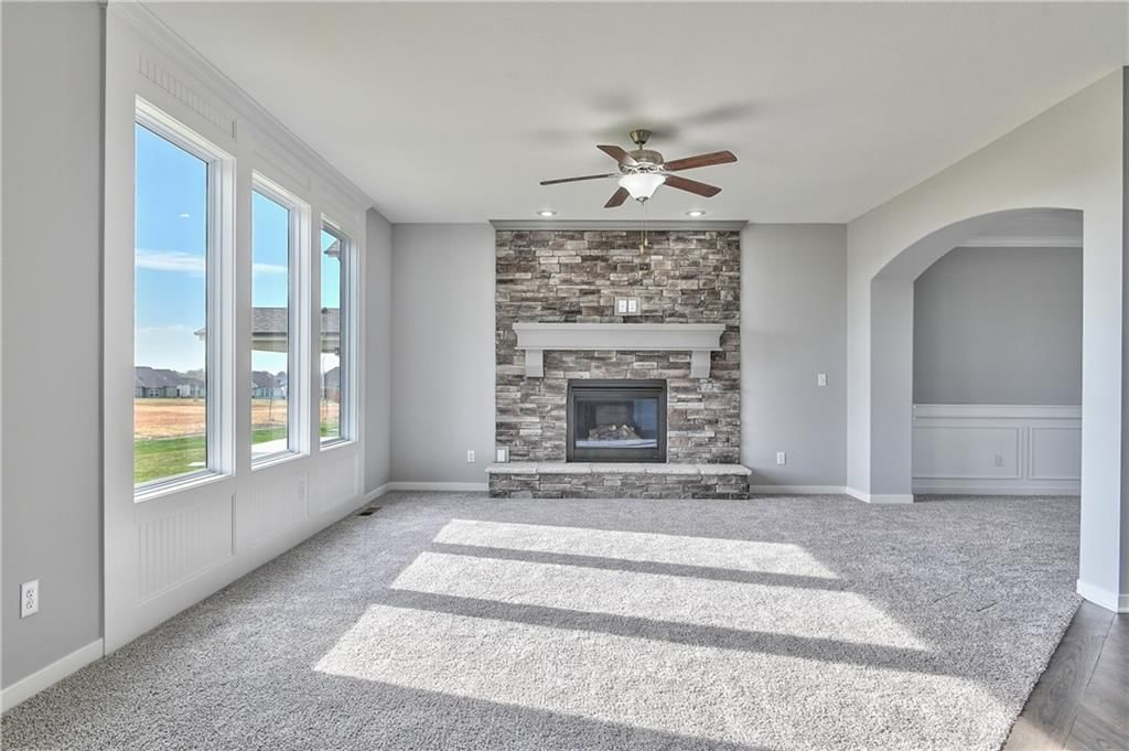 Photo 11 of 37 - 16458 S Elmridge Street