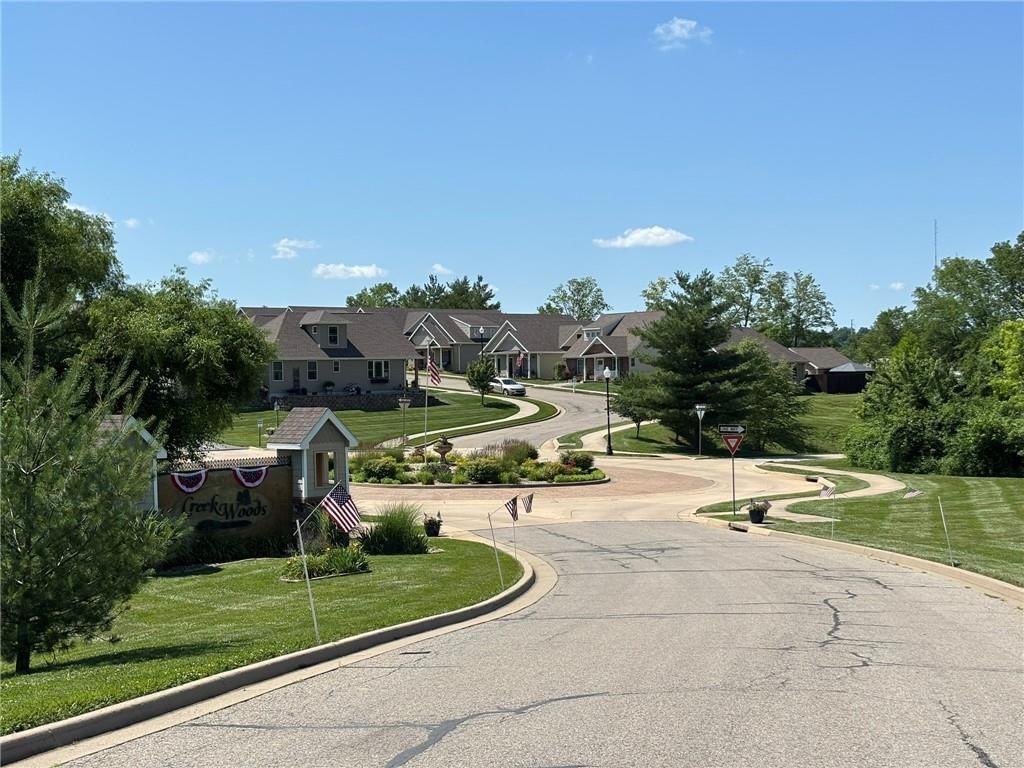 4909 S Creek Woods Drive — photo 40