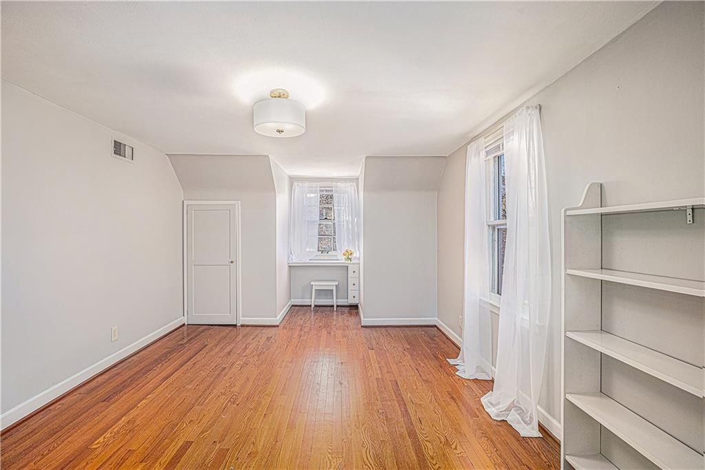 8409 Ward Parkway — photo 16