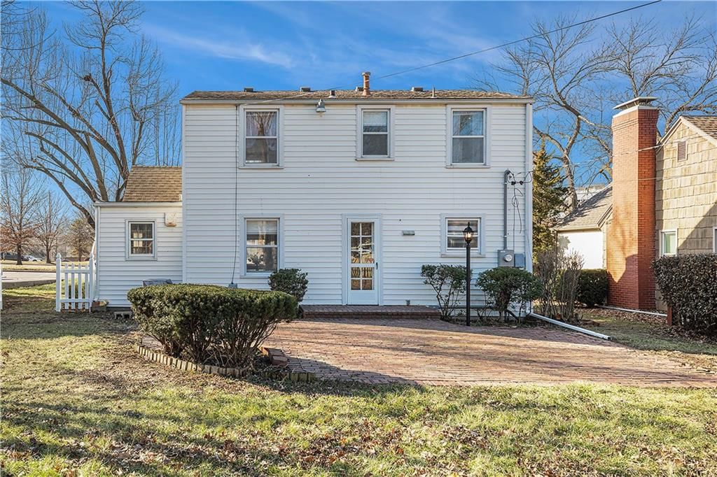 8409 Ward Parkway — photo 18
