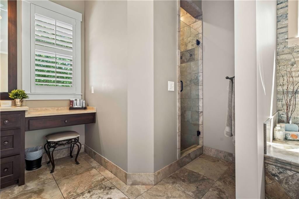 15917 King Street — photo 39