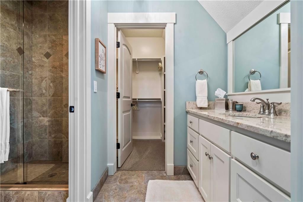 15917 King Street — photo 56
