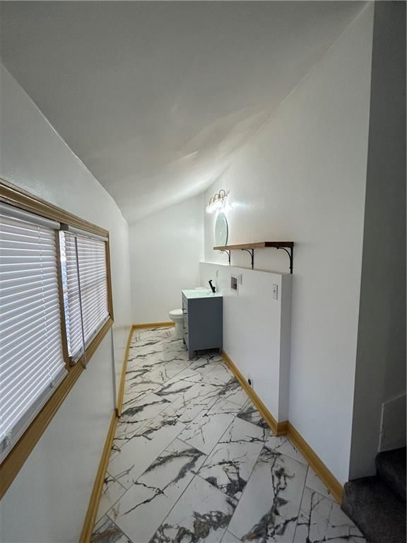 2528 Bellefontaine Avenue — photo 12