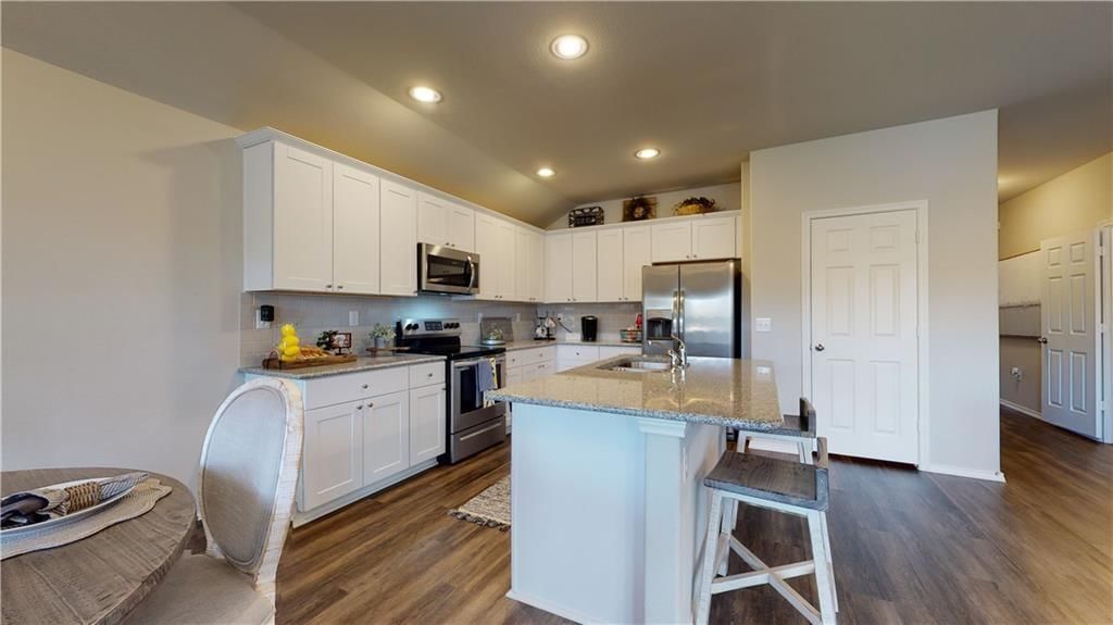 8008 SE 5th Street — photo 5