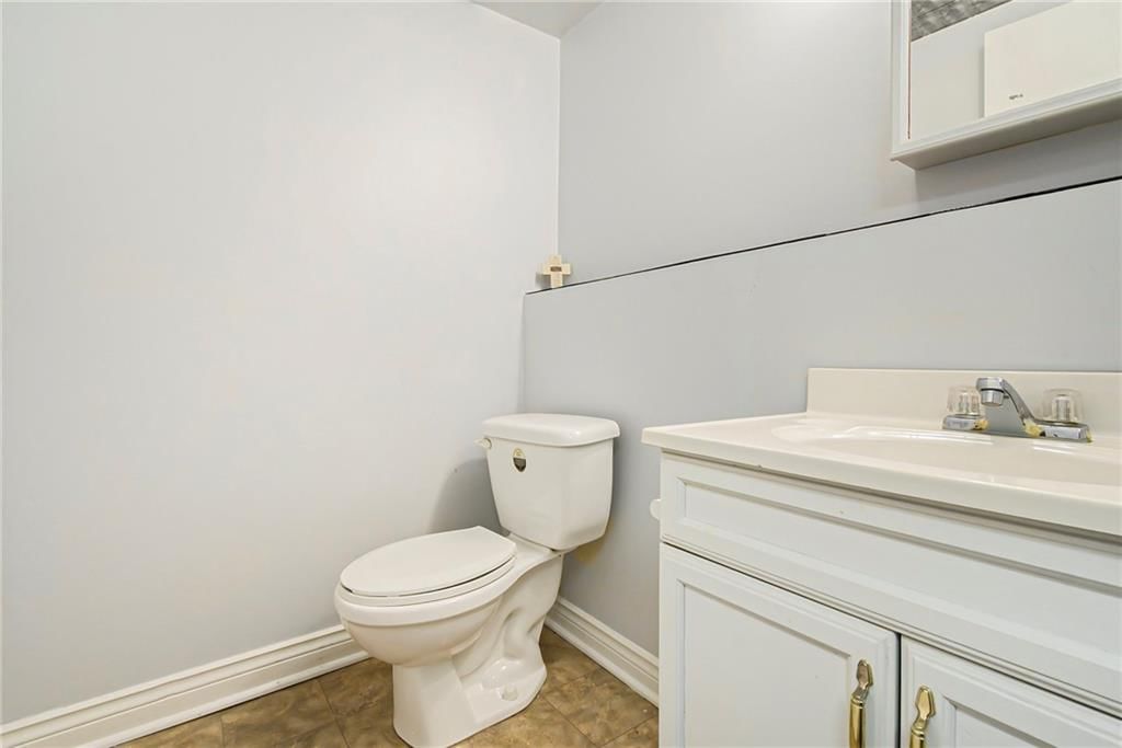 6770 Widmer Road — photo 32