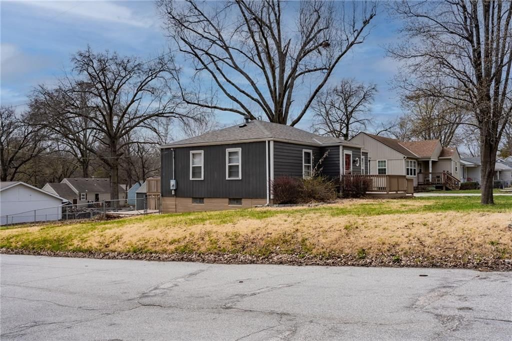 1301 Delaware Street — photo 4