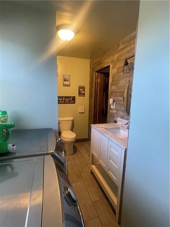 2400 Willow Street — photo 12