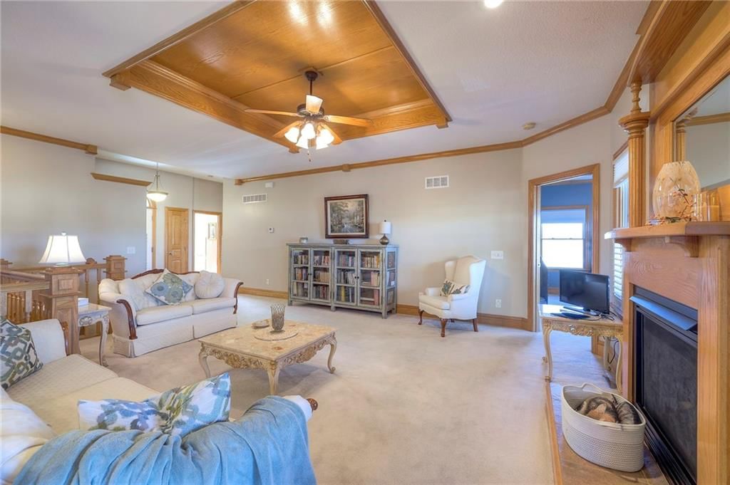 22622 COLE Court — photo 8