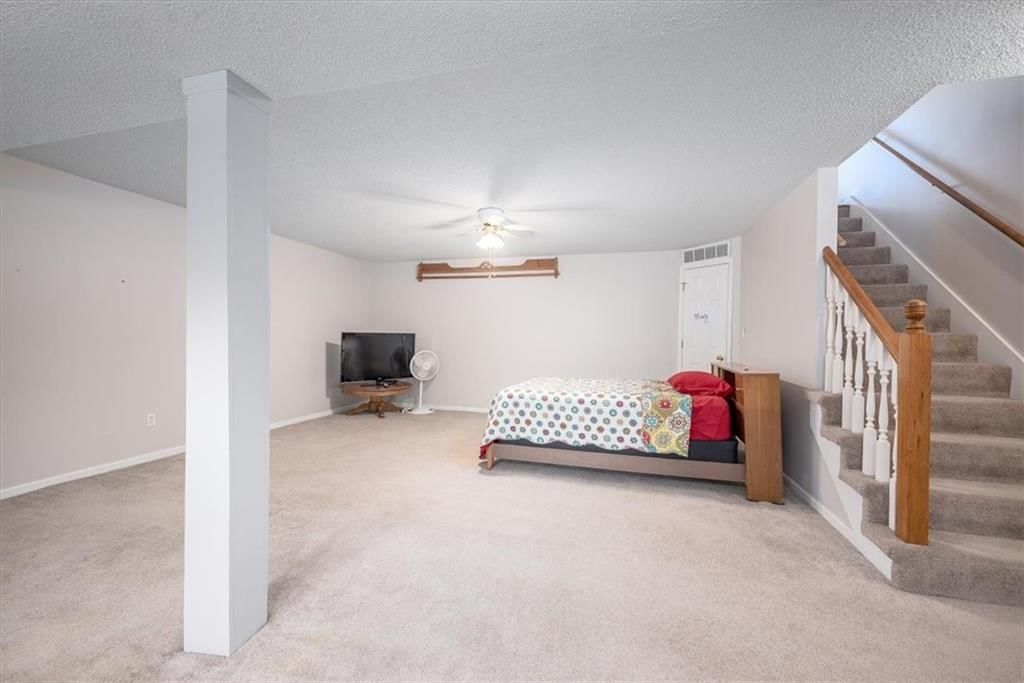 909 Village Street — photo 19