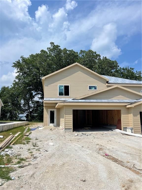 824 Highland Drive — photo 2