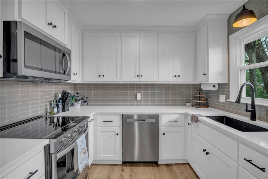 6720 N Wayne Avenue — photo 16