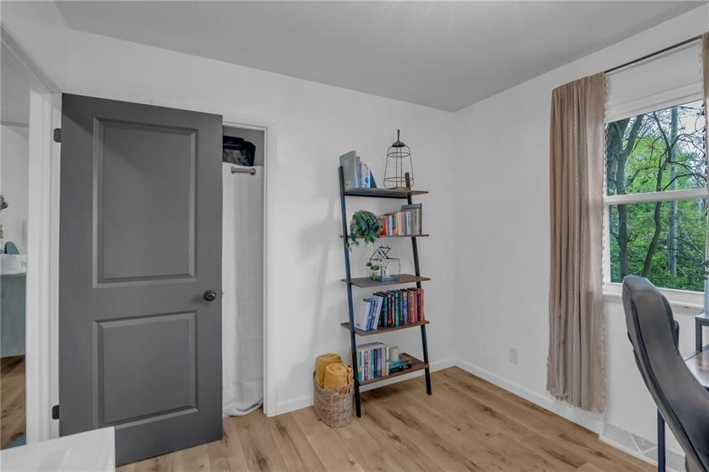6720 N Wayne Avenue — photo 28