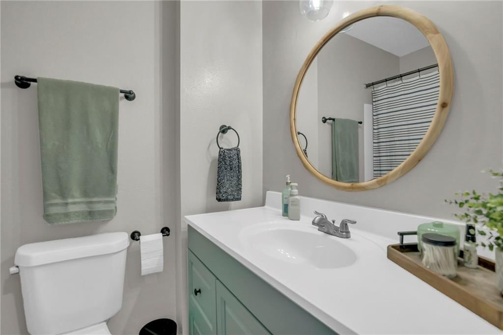 6720 N Wayne Avenue — photo 29