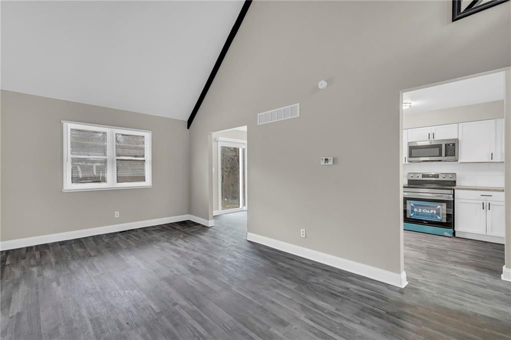 1021/1023 Shawnee Street — photo 3