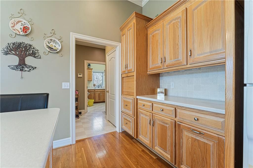 6402 Warwick Street — photo 14
