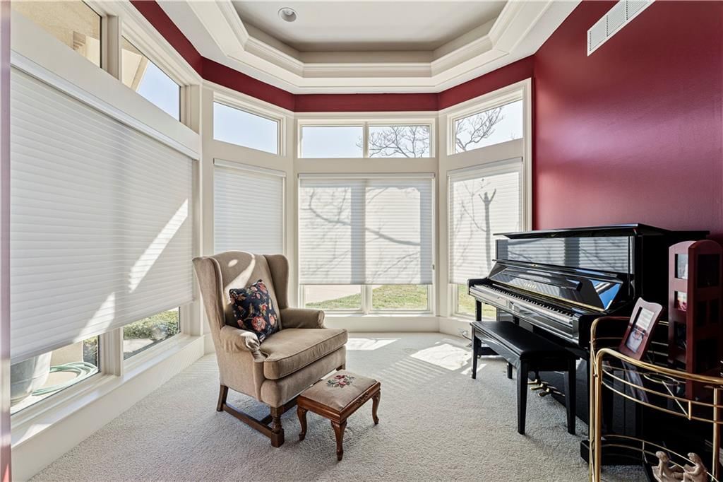 6402 Warwick Street — photo 17