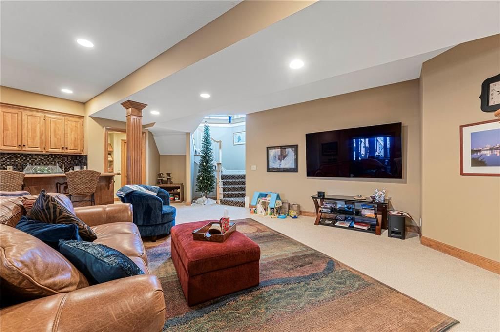 6402 Warwick Street — photo 30