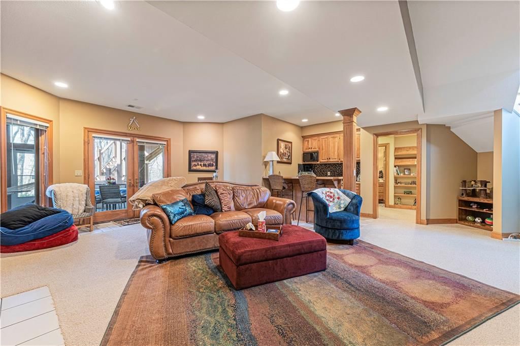6402 Warwick Street — photo 31