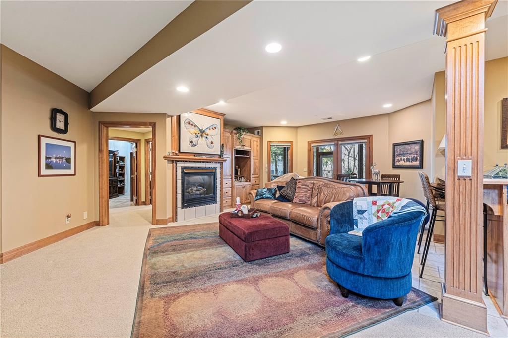 6402 Warwick Street — photo 33