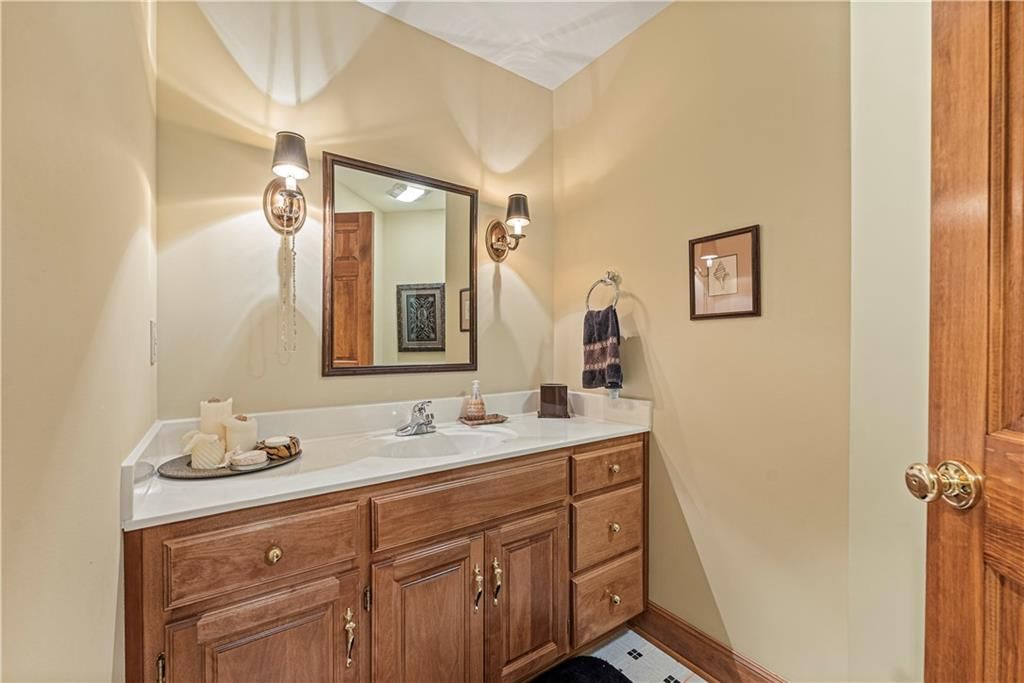 6402 Warwick Street — photo 35