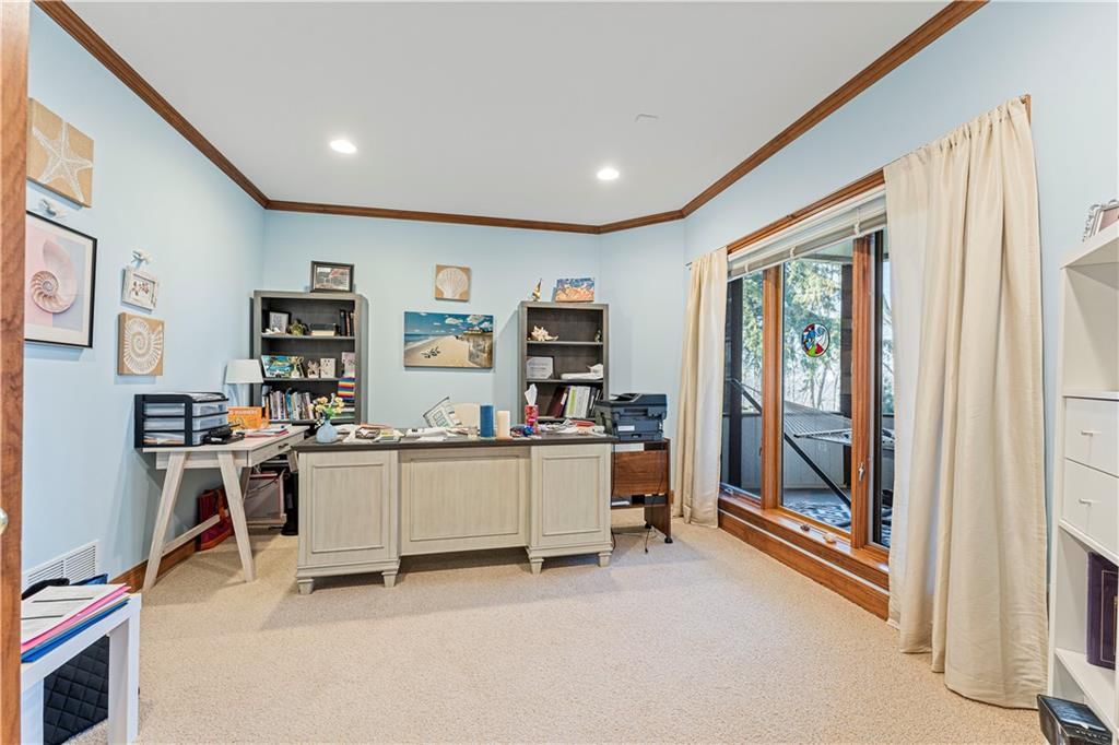 6402 Warwick Street — photo 42