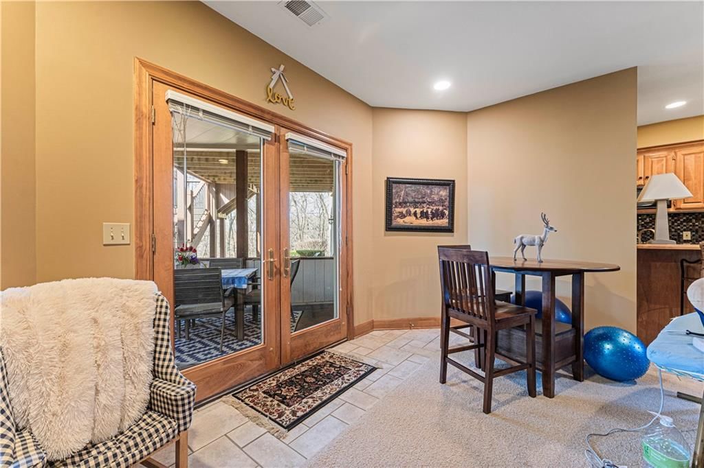 6402 Warwick Street — photo 46