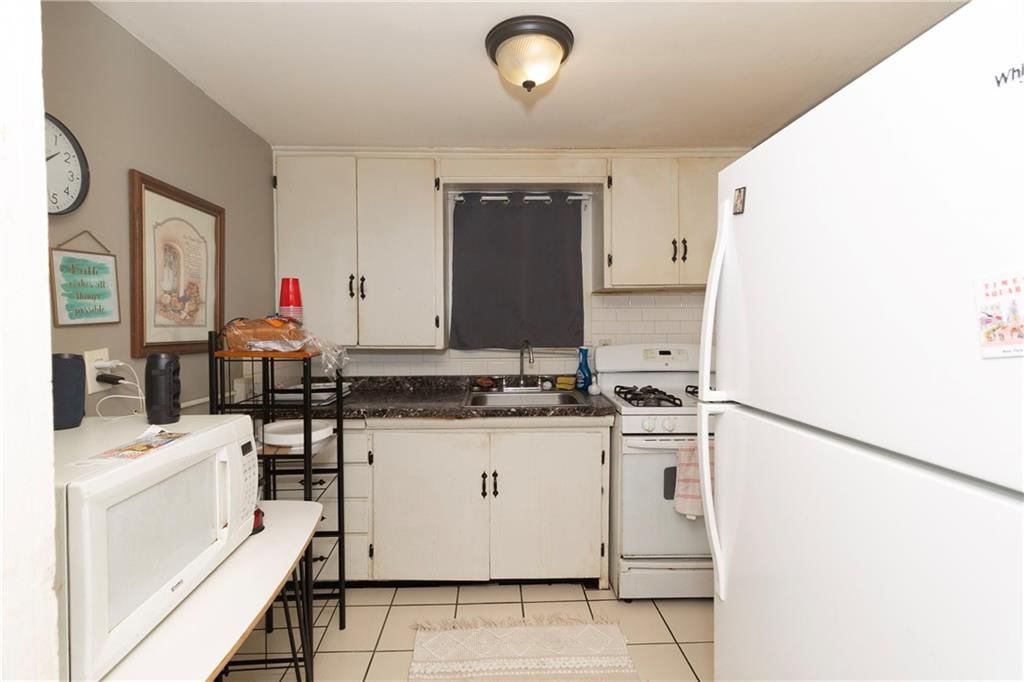 2106-08 N 47th Street — photo 9