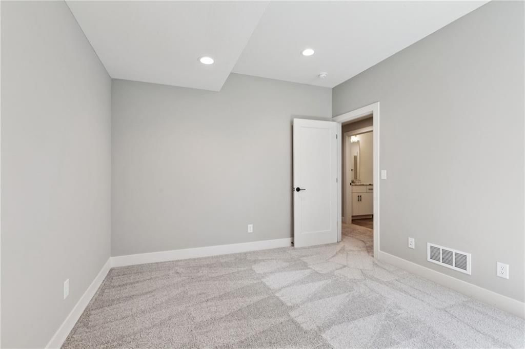 11463 S Aurora Street — photo 47