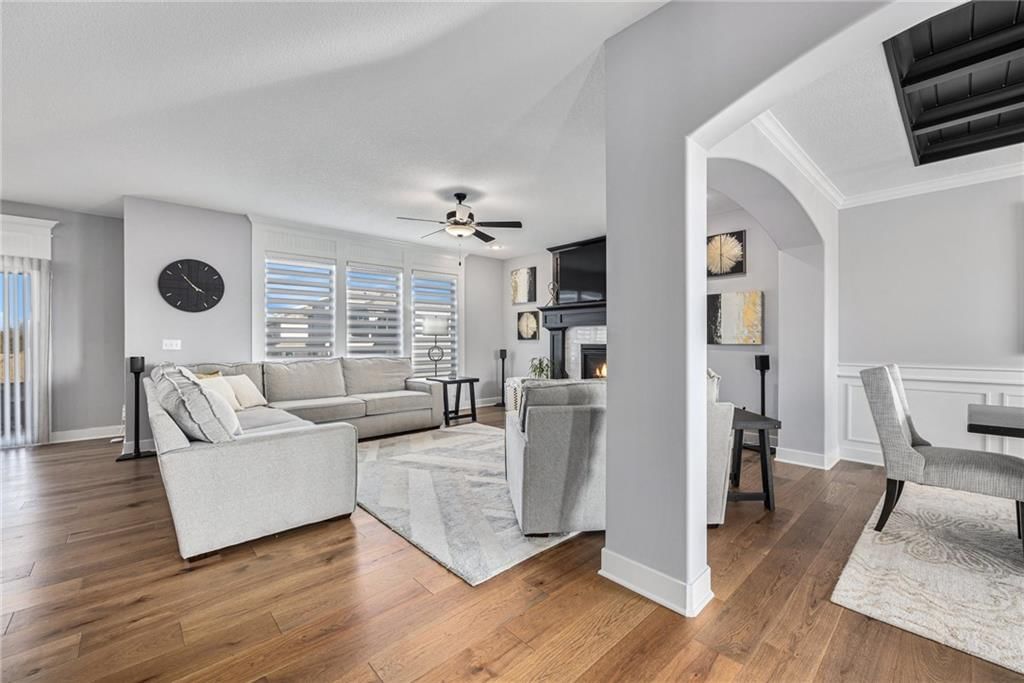 5823 Belmont Drive — photo 3