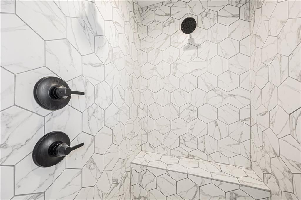 5823 Belmont Drive — photo 21