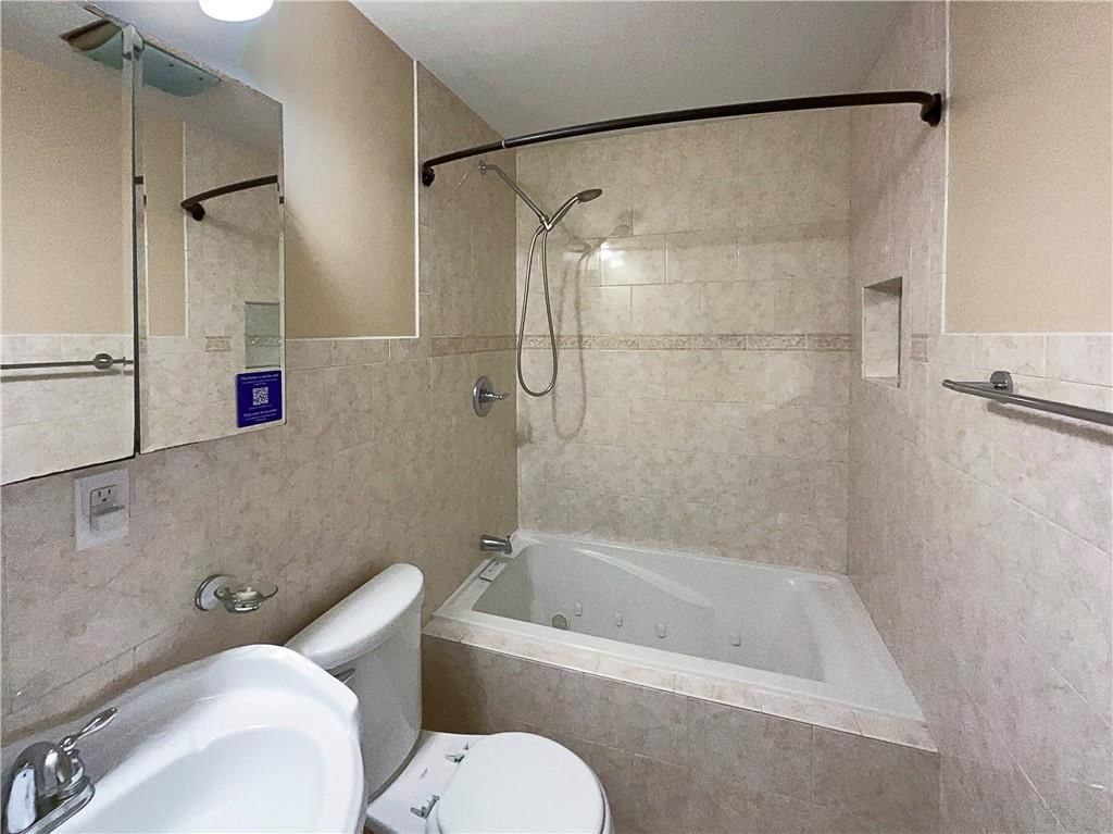 300 NE 57th Street — photo 7
