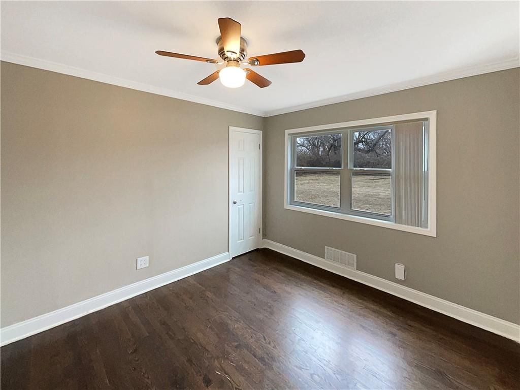300 NE 57th Street — photo 18