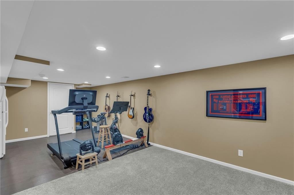 5419 W 100th Street — photo 53