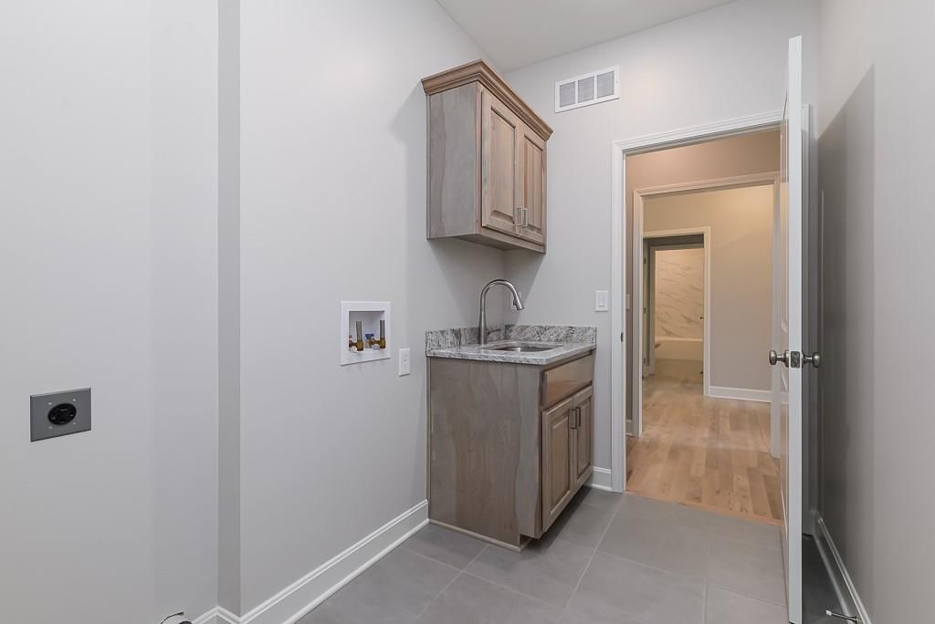 12921 Sloan Avenue — photo 19