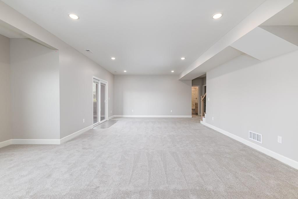 12921 Sloan Avenue — photo 25