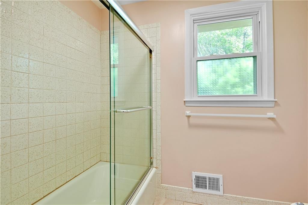 11001 Jackson Avenue — photo 23