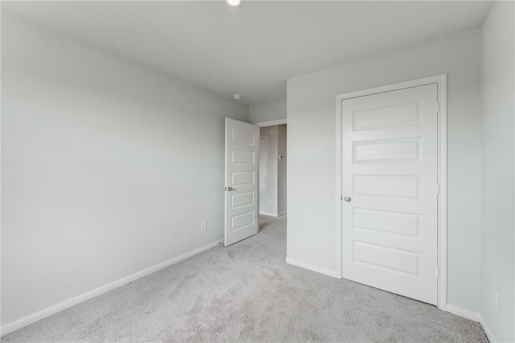 Photo 14 of 22 - 4033 Flora Avenue