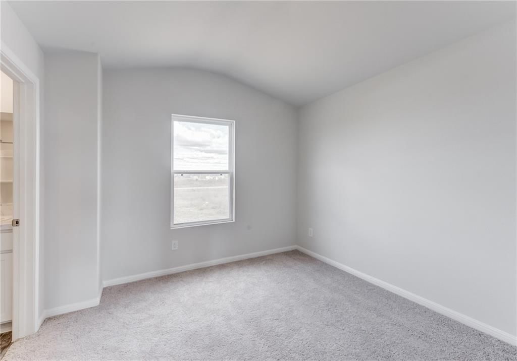 Photo 17 of 22 - 4033 Flora Avenue