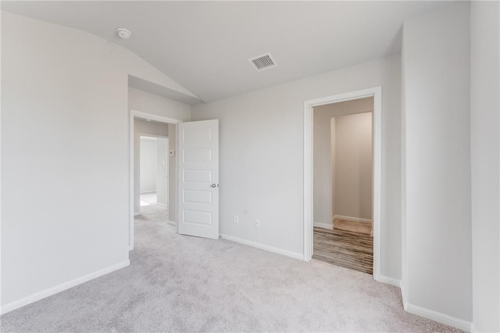 Photo 19 of 22 - 4024 Highland Avenue
